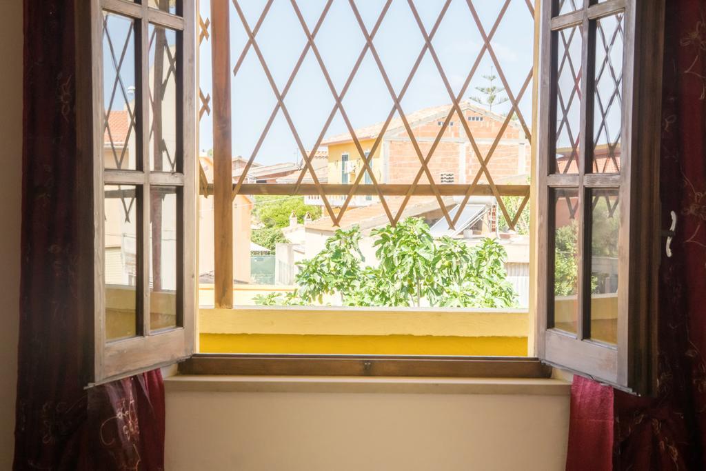 Casa Vacanza Da Luisa San Giovanni Suèrgiu Extérieur photo